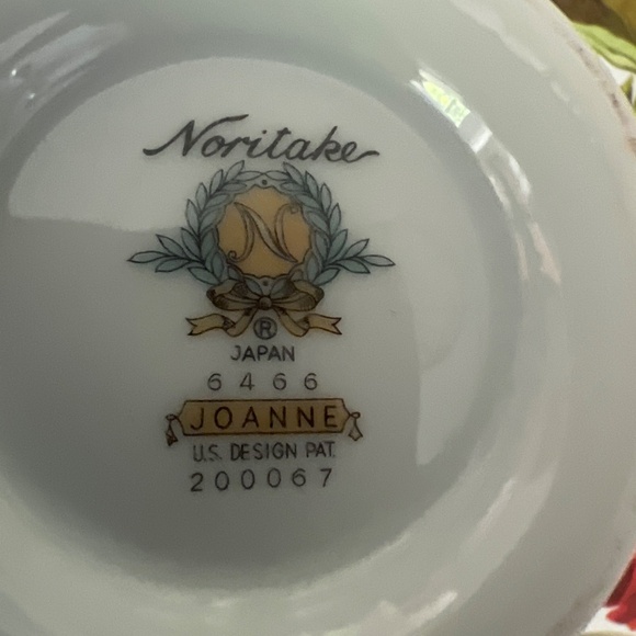 Noritake “Joanne” pattern Creamer - EUC - Picture 8 of 10